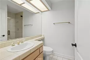 22557 Uhea, Woodland Hills, CA 91364 - Photo 19