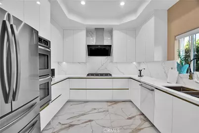 6921 Kian Court, Van Nuys, CA 91406 - Photo 11