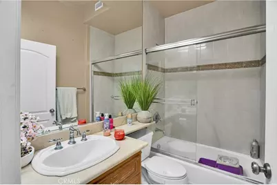 6921 Kian Court, Van Nuys, CA 91406 - Photo 17