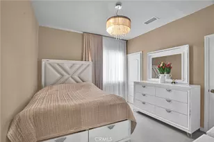 6921 Kian Ct, Van Nuys, CA 91406 - Photo 29