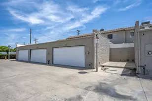 24223 La Glorita Cir, Newhall, CA 91321 - Photo 37