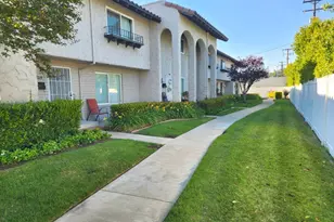 24223 La Glorita Cir, Newhall, CA 91321 - Photo 1