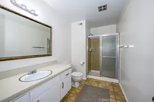 24223 La Glorita Cir, Newhall, CA 91321 - Photo 21