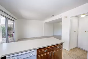 24223 La Glorita Cir, Newhall, CA 91321 - Photo 15
