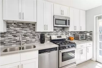 4327 Freedom #5, Calabasas, CA 91302 - Photo 9