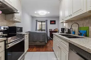7300 Franklin Ave, Los Angeles, CA 90046 - Photo 17