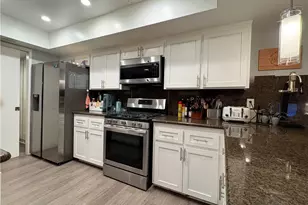 822 W Foothill Blvd, Monrovia, CA 91016 - Photo 13
