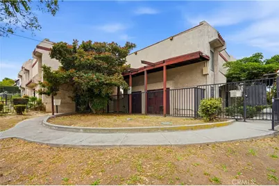 11401 Berendo Avenue #6, Los Angeles, CA 90044 - Photo 1