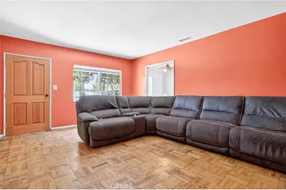 19456 Sherman, Reseda, CA 91335 - Photo 7