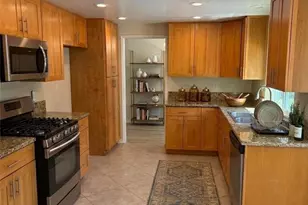 18599 Calle Vista, Porter Ranch, CA 91326 - Photo 11
