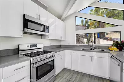 8742 Azul, West Hills, CA 91304 - Photo 7