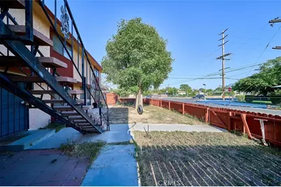 1011 W Avenue H12, Lancaster, CA 93534 - Photo 3
