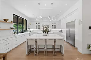 23042 Calvert St, Woodland Hills, CA 91367 - Photo 15