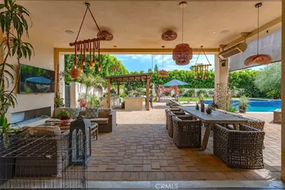23042 Calvert Street, Woodland Hills, CA 91367 - Photo 43