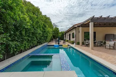 23042 Calvert Street, Woodland Hills, CA 91367 - Photo 57