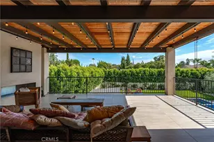 23042 Calvert St, Woodland Hills, CA 91367 - Photo 29