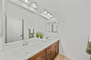 20726 Celadon Ct, Saugus, CA 91350 - Photo 35