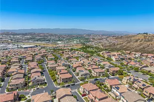 20726 Celadon Ct, Saugus, CA 91350 - Photo 71