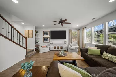 20726 Celadon Court, Saugus, CA 91350 - Photo 15