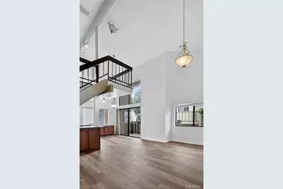 18433 Hatteras, Tarzana, CA 91356 - Photo 5