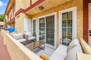 7422 Hazeltine, Van Nuys, CA 91405 - Photo 11