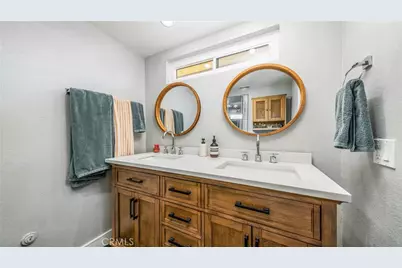 7422 Hazeltine, Van Nuys, CA 91405 - Photo 29
