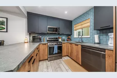 7422 Hazeltine, Van Nuys, CA 91405 - Photo 21