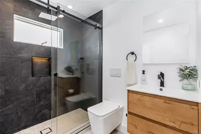 22963 Cass Avenue, Woodland Hills, CA 91364 - Photo 35