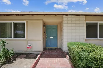 22259 Bassett, Canoga Park, CA 91303 - Photo 3