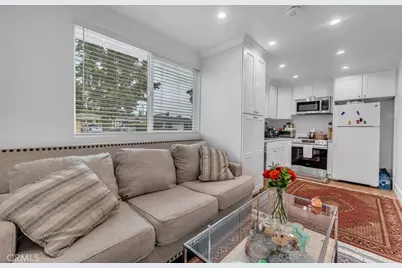 6852 Claire Avenue, Reseda, CA 91335 - Photo 37