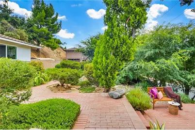 9522 Cedarvale Road, Tujunga, CA 91042 - Photo 19