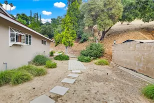 9522 Cedarvale Rd, Tujunga, CA 91042 - Photo 13