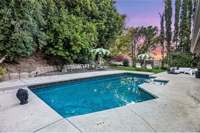 4709 Dunman Avenue, Woodland Hills, CA 91364 - Photo 17