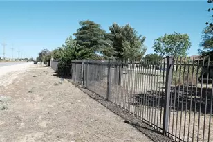 3514 W Ave, Palmdale, CA 93551 - Photo 3