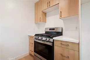 10911 Bluffside Dr, Studio City, CA 91604 - Photo 3