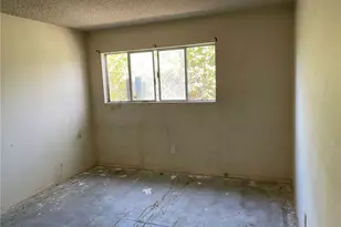 22235 Parthenia St, Canoga Park, CA 91304 - Photo 31