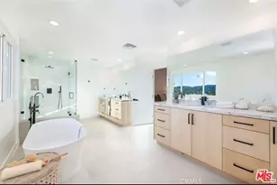 23534 Aetna, Woodland Hills, CA 91367 - Photo 21
