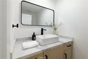 23534 Aetna, Woodland Hills, CA 91367 - Photo 27