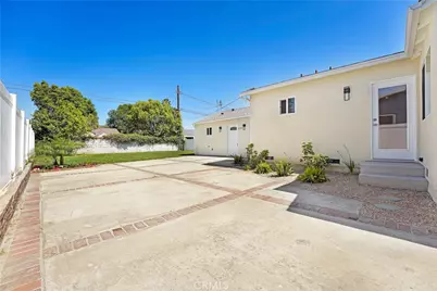 6722 6724 Katherine Avenue, Van Nuys, CA 91405 - Photo 23