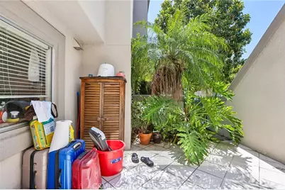 18530 Mayall Street #D, Northridge, CA 91324 - Photo 23