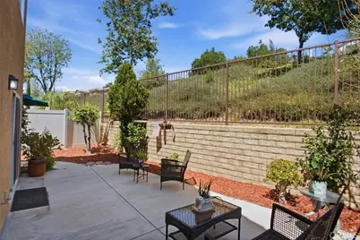27660 Cordovan, Canyon Country, CA 91351 - Photo 25