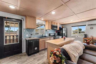 1724 Sandra, Rosamond, CA 93560 - Photo 11