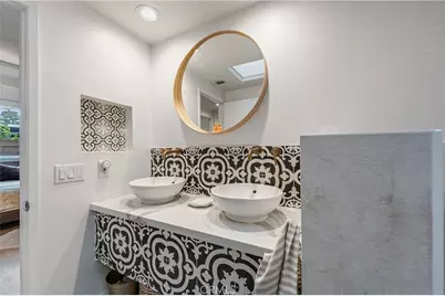 17042 Lisette, Granada Hills, CA 91344 - Photo 19