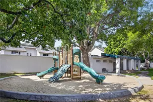 18547 Collins St, Tarzana, CA 91356 - Photo 39