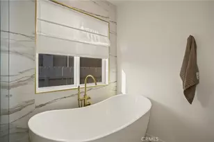 3715 Hillcrest Dr, Los Angeles, CA 90016 - Photo 21