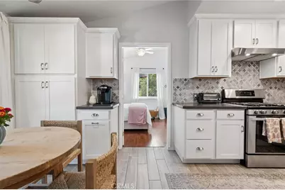 19153 Avenue Of The Oaks, Newhall, CA 91321 - Photo 15