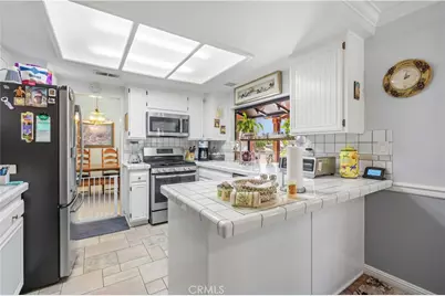 29065 Marilyn Dr, Canyon Country, CA 91387 - Photo 7
