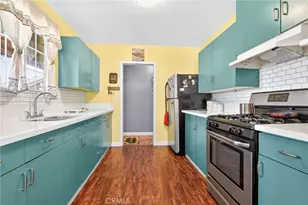 10894 Jamie Ave, Pacoima, CA 91331 - Photo 13