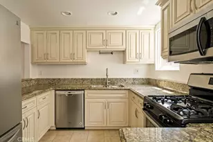 13948 Moorpark St, Sherman Oaks, CA 91423 - Photo 11