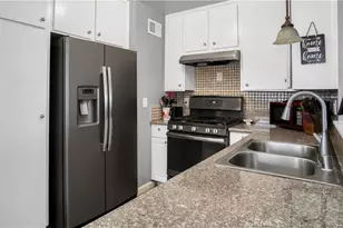 44008 Raysack, Lancaster, CA 93535 - Photo 11